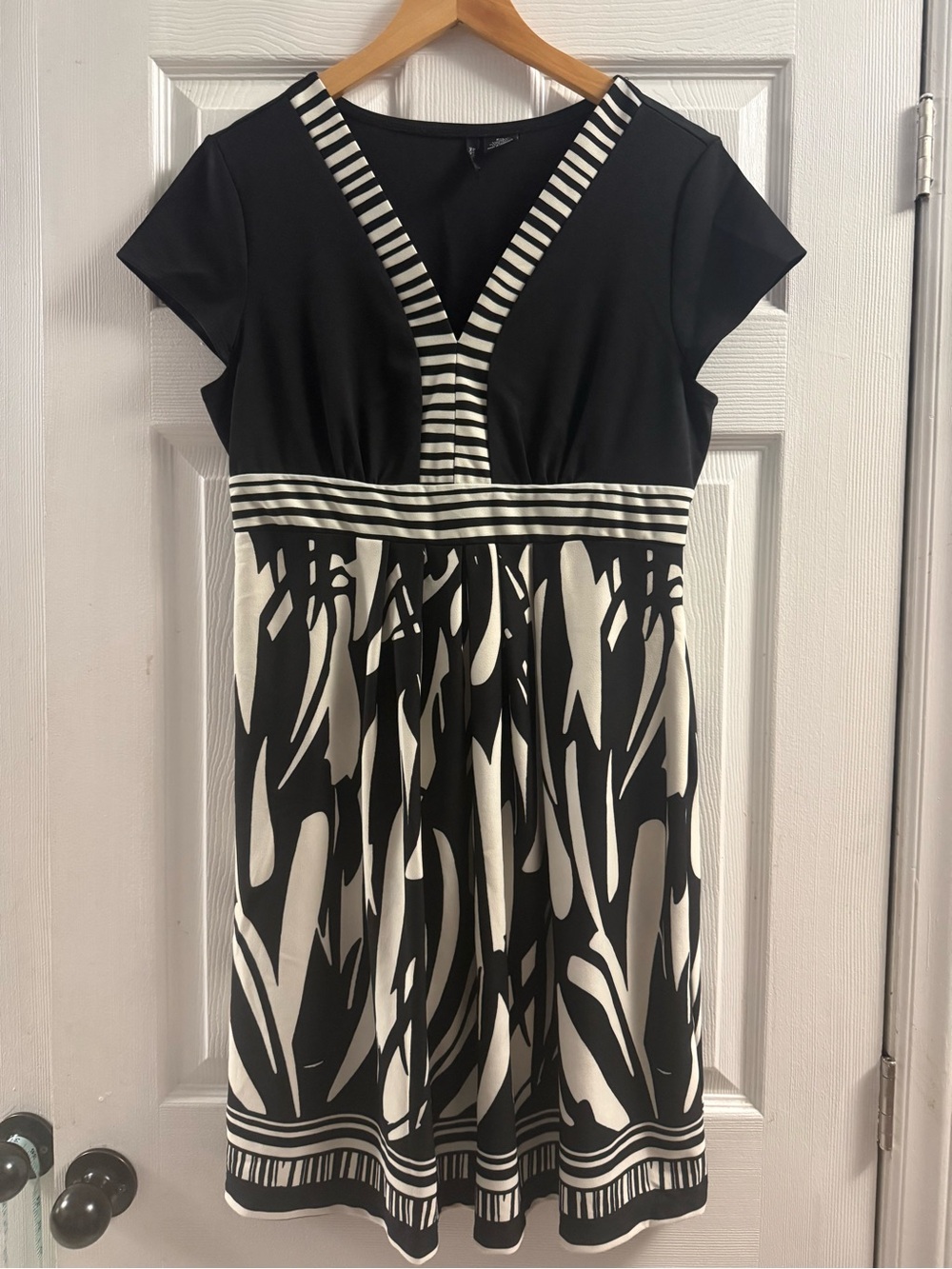 New Directions V-Neck Dress Size PXL